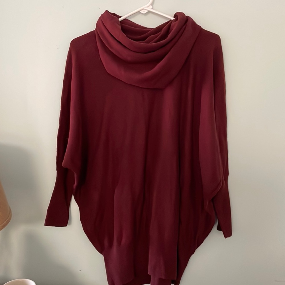 L sweater by YES/Lola